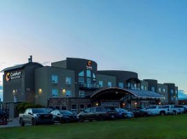 Comfort Inn & Suites, hotel con alberca en Medicine Hat