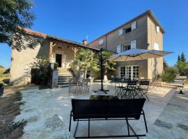 Ô Trois Puits, hotel v destinaci Laburgade