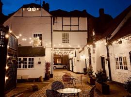 George & Dragon Hotel, hotel di Buckinghamshire