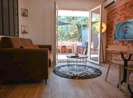 Appartement cosy & moderne à 180m de la plage, hotel in Sanary-sur-Mer