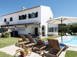 Sesimbra Stylish Villa by Homing