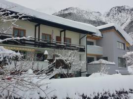 Haus Walch, hotel com estacionamento em Pettneu am Arlberg