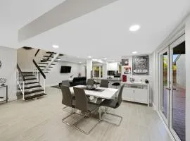 Spacious Updated Home With Office By Pmi