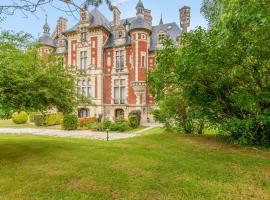 Appartement - Château de Beuzeval - Welkeys, hôtel à Houlgate près de : Golf d'Houlgate