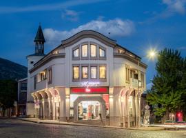 Hotel Central, hotel en Karlovo