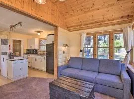 half Mi to Dtwn Suttons Bay! Lakefront Cottage