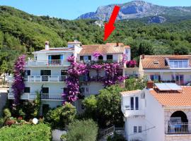 Apartments and rooms with parking space Podgora, Makarska - 6790, hotel u gradu Podgora