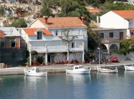 Apartments by the sea Zaklopatica, Lastovo - 8357