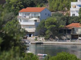 Apartments by the sea Pasadur, Lastovo - 8351, hotel in Ubli