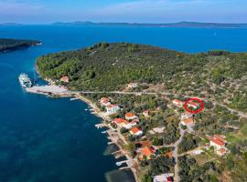 Apartments with a parking space Brbinj, Dugi otok - 8160، فندق في Brbinj