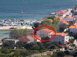 Double Room Tkon 8377b, hotel v destinaci Tkon