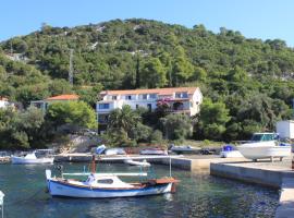 Apartments and rooms by the sea Zaklopatica, Lastovo - 8339، فندق في Lastovo