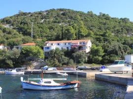 Apartments and rooms by the sea Zaklopatica, Lastovo - 8339, guest house in Lastovo