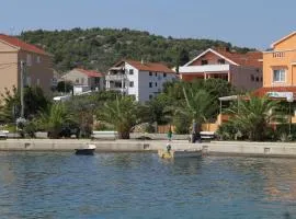 Apartments by the sea Kukljica, Ugljan - 8402