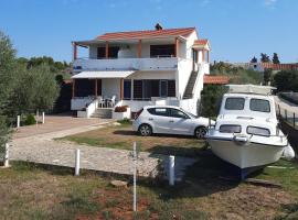 Apartments and rooms with parking space Susica, Ugljan - 8265, hotel v destinaci Ugljan