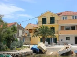 Apartments by the sea Kukljica, Ugljan - 8209