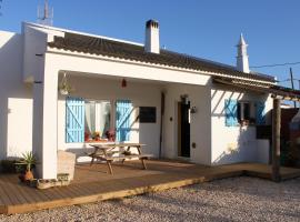 PuraVida Divehouse, hotell i Sagres