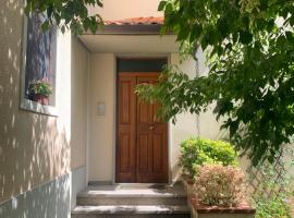 Home53, villa in Arezzo