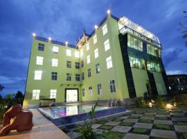 Deluxe Hotel, khách sạn ở Shwenyaung