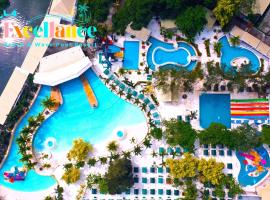 Villa Excellance Beach and Wave Pool Resort, hotelli, jossa on pysäköintimahdollisuus 