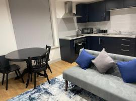 Modern - two bed - apartment located in the city of Wolverhampton，伍爾弗漢普頓的飯店