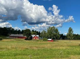 Charmigt hus nära sjön i mycket vacker miljö, vila mieste Varmlands Nysater