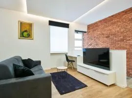 Bed of Roses APT 1, Luxury, Designer decorated