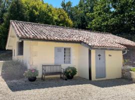 Petit Murier, hotel con piscina a Boisredon