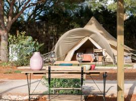 Glamping La Mimosa CONIL、コニル・デ・ラ・フロンテーラのホテル