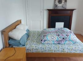 London Edgware Station Apartment, holiday rental in London