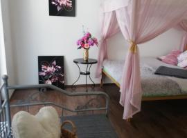 Luxusní GLAM apartmán u Brna - Vana, Terasa, Wi-Fi, Parkování zdarma, hôtel à Bučovice