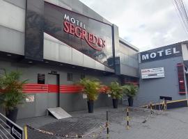 Motel Segredos (Adults Only), отель для свиданий в городе Гуарульюс