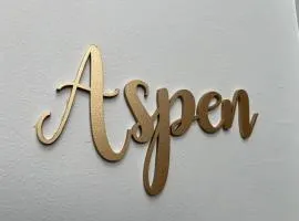 Aspen-free parking-Grade II listed-second floor two bedrooms apartment