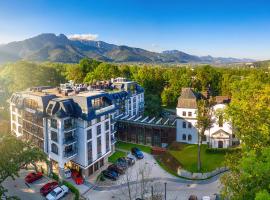 Nosalowy Park Hotel & Spa，扎科帕內的附設泳池的飯店