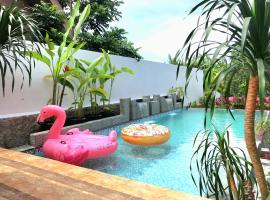 THE OASIS 4BR Private Pool Pet-Friendly Villa Vimala Hills, hotel met parkeren in Gadok 1
