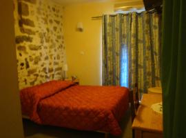 Le Bilboquet, hotel near Loudes Airport - LPY, Le Puy en Velay
