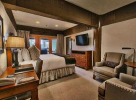 Deluxe King Room with Hot Tub Hotel Room, хотел в района на Deer Valley, Парк Сити