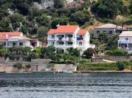 Apartments and rooms by the sea Supetarska Draga - Gornja, Rab - 11579