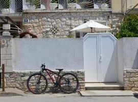 Apartments by the sea Vela Luka, Korcula - 11455