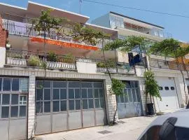 Apartments with a parking space Omis - 13785