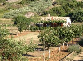 Secluded house with a parking space Podhumlje, Vis - 13984, hotel u Komiži