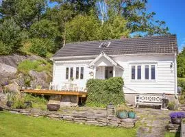 Lovely Home In Fusa With Kitchen