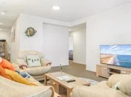 温馨舒适3房公寓 1分钟火车站 20分钟到市中心 楼下大型超市woolworth