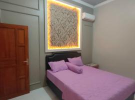 Cahaya Homestay, feriebolig i Magelang