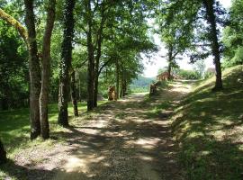 Studio aux Eyzies au coeur de la vallée de l'homme, hotel i Le Repaire