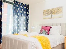 2 Bedroom Chinatown Apartment