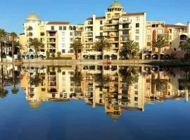 La Palmera - Island Club Canal Front
