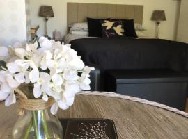 Forest B & B: Ringwood şehrinde bir otel