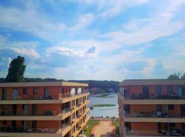 Snagov Lake Sonnio Properties, hotel s bazenima u gradu 'Turbaţi'