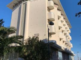 Hotel Audi Frontemare, hotel en Puerto deportivo de Rimini, Rímini